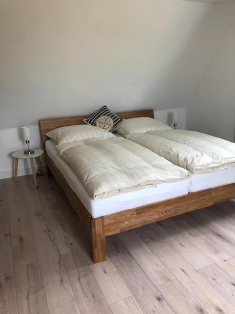 Die Gräfin auf Rügen - Ferienappartements Parchtitz Exterior foto